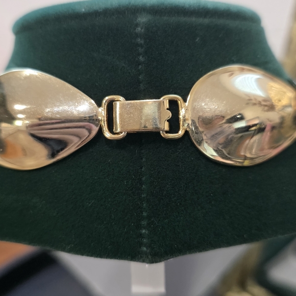 VIntage 60s Gold Tone Scoop Necklace - Picture 3 of 3